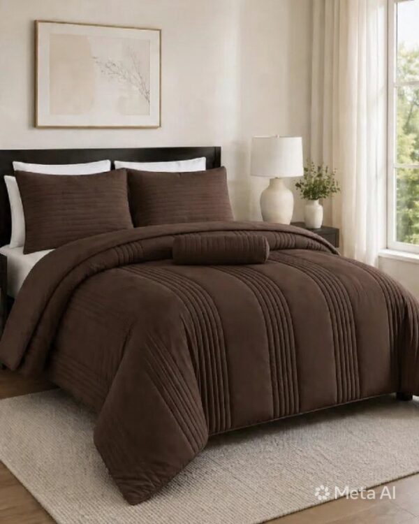 5-Piece Queen Quilt Set 3 Five-piece queen size quilt set in brown for a cozy bedroom aesthetic.